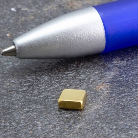 Quadermagnete aus Neodym, vergoldet 5 x 5 mm | 2 mm
