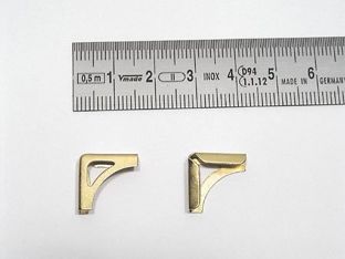 Buchecken Metall P 14 F - 14 x 14 mm  | vermessingt 