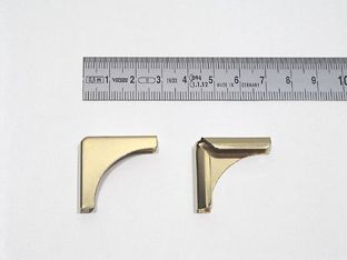 Buchecken Metall vermessingt | P 28 - 28 x 28 mm