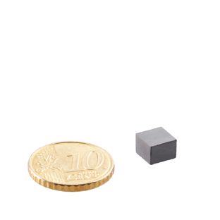 Quadermagnete aus Ferrit, Y35 7 x 7 mm  | 5 mm