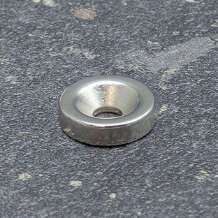 Scheibenmagnete aus Neodym mit Bohrung und Senkung 15 mm