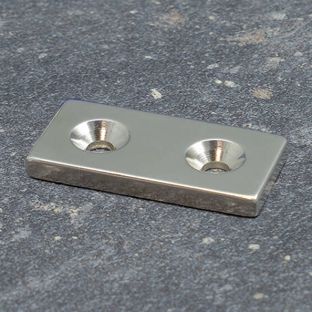 Quadermagnete aus Neodym mit Bohrung und Senkung 40 x 20 mm 