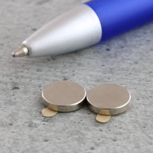Scheibenmagnete aus Neodym, selbstklebend, 10 mm x 1,5 mm, N35 