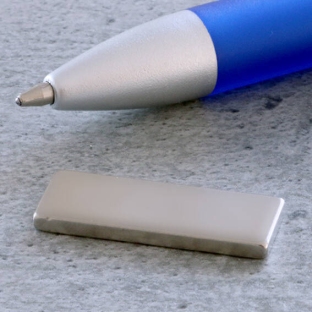Quadermagnete aus Neodym, vernickelt 25 x 10 mm | 2 mm