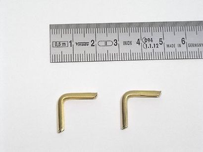 Buchecken Metall A 16 - 16 x 16 mm  | vermessingt 