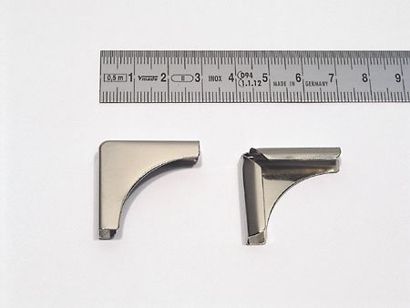 Buchecken Metall P 28 - 28 x 28 mm  | vernickelt 