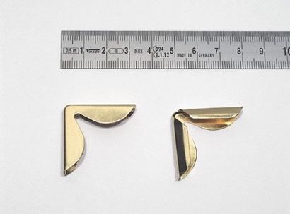 Buchecken Metall P H 30 - 30 x 30 mm
