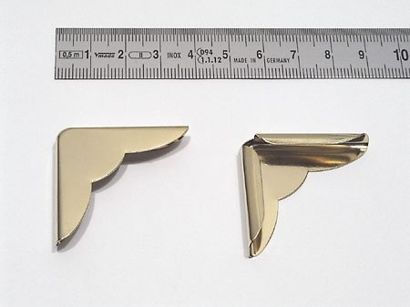 Buchecken Metall A 35 - 35 x 35 mm  | vermessingt 