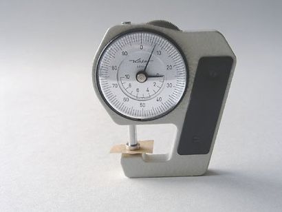 Dickenmeßgerät J 15, Messbereich von 0,01 - 10,00 mm 