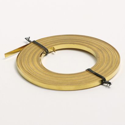 Messingband für Perforierlinien,  4,5 mm breit, Rolle mit 10 m 0,5 mm