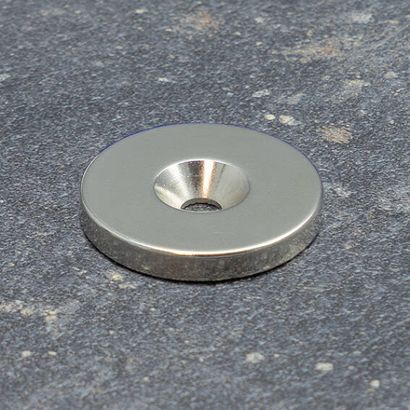 Scheibenmagnete aus Neodym mit Bohrung und Senkung 27 mm
