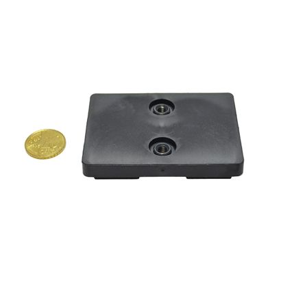 Gummierter Magnet mit zwei Innengewinden, rechteckig 70 x 50 x 13 mm, 29 kg Haftkraft schwarz | 2x M5x4,9 mm | 29 kg