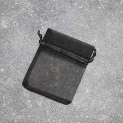 Organzasäckchen mit Satinband Verschluss schwarz | 75 x 100 mm