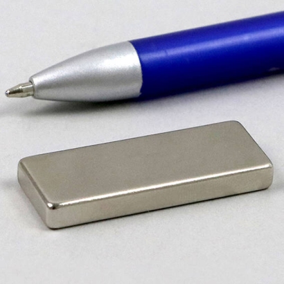 Quadermagnete aus Neodym, vernickelt 40 x 15 mm | 5 mm